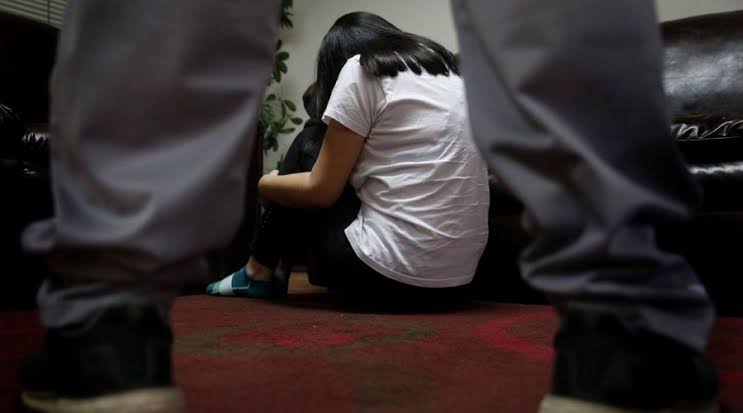 Sentencian a pena de muerte a ex director de escuela por abusos sexuales a menores