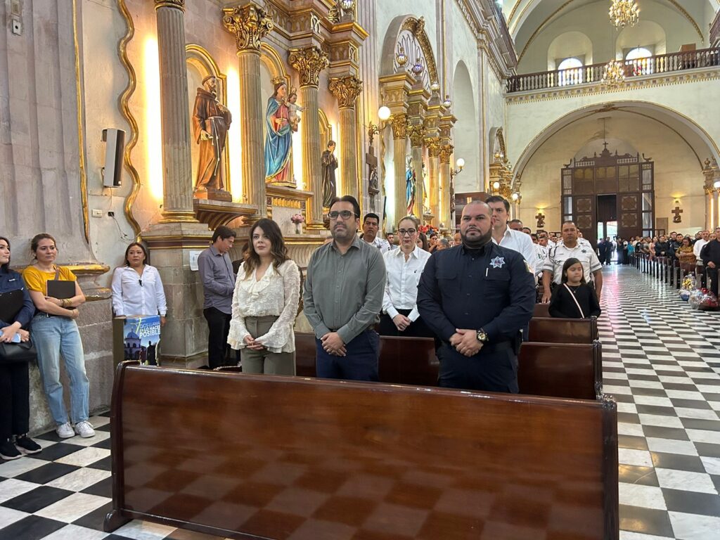 Sergio Antonio Leyva López en la misa por el Día del Policía en la Catedral de Culiacán