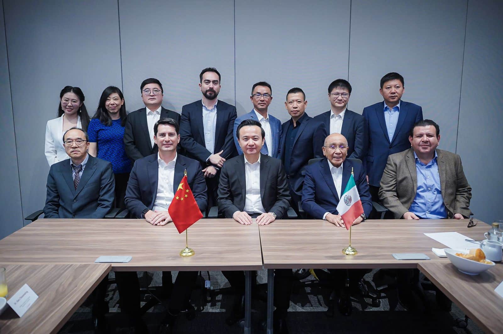 Javier Gaxiola Coppel, sostuvo una reunión con el embajador de China en México Zhang Run