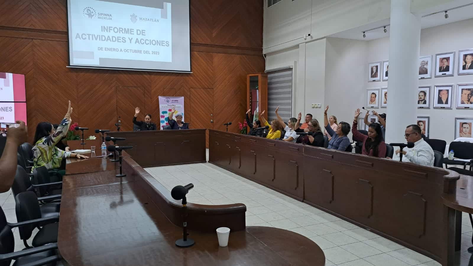 Sistema Nacional de Protección de Niñas, Niños y Adolescentes dando su informe de actividades