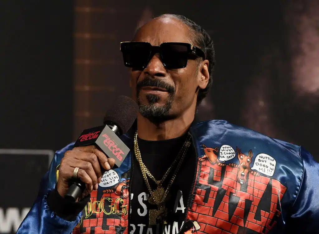 Snoop Dogg anuncia que dejará de fumar