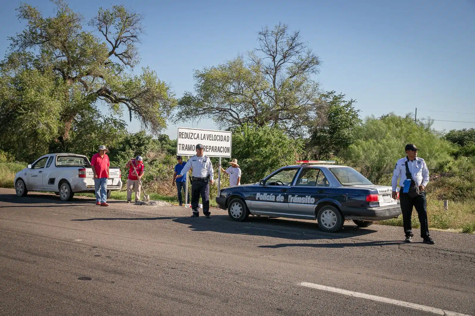 Transito municipal de Guasave en carretera internacional México 15.