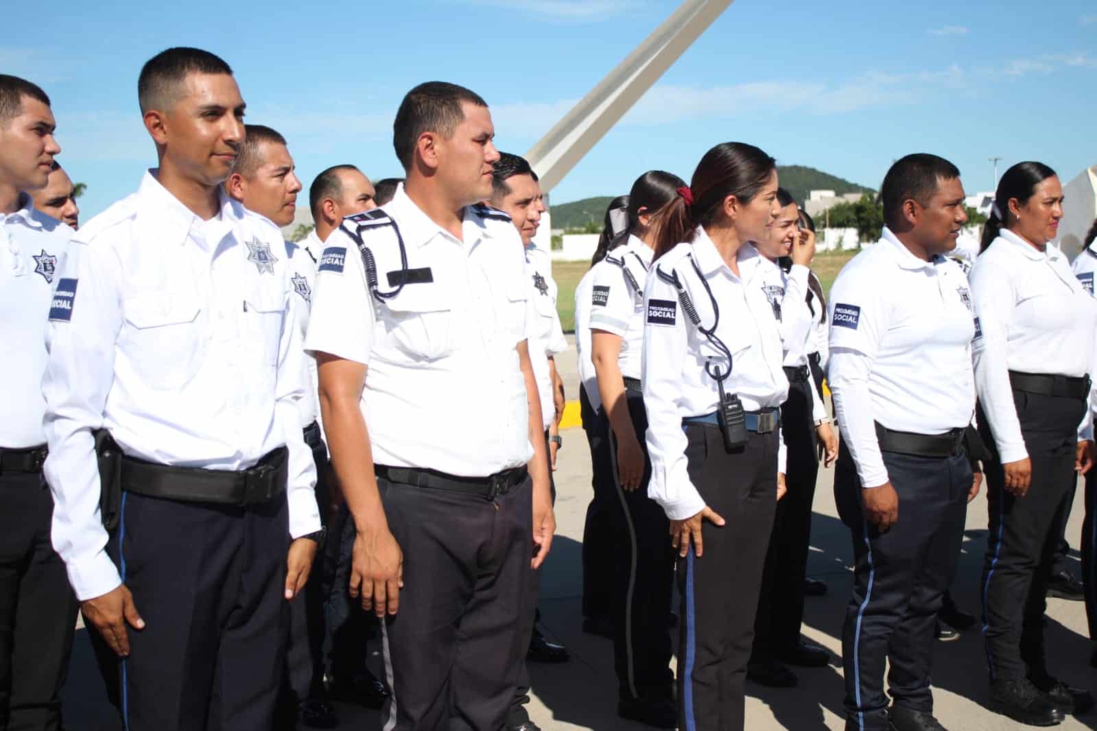 Evento de la salida de nuevos cadetes