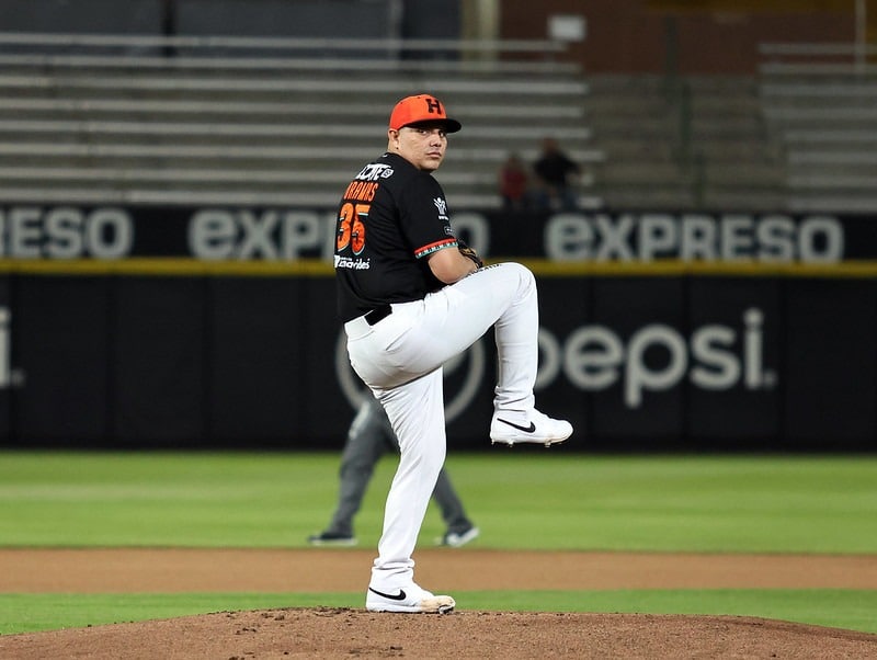 El abridor de los Naranjeros, Juan Pablo Oramas, se llevó el triunfo