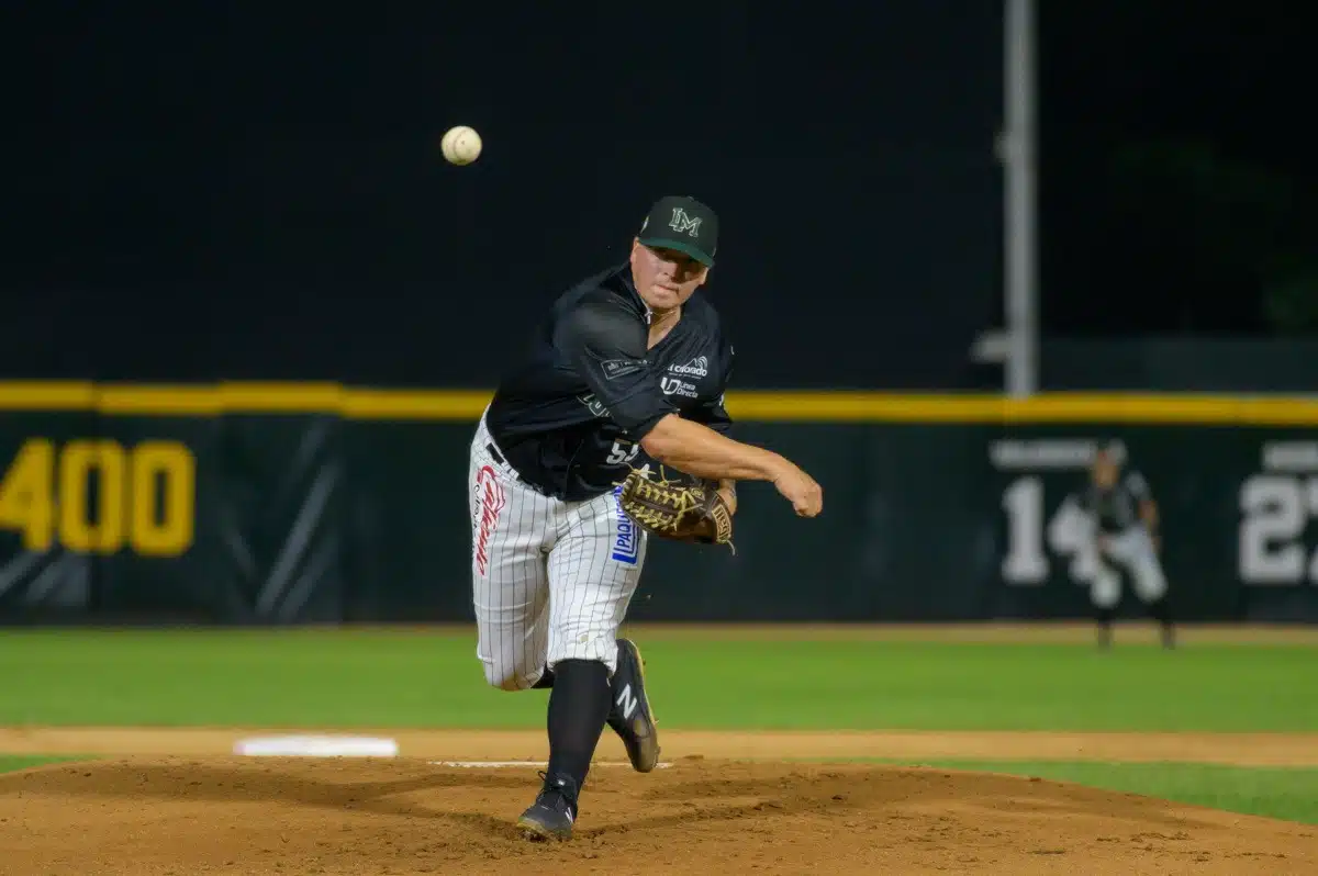 Nick Struck abrió y ganó el juego por Cañeros ante los Charros este miércoles