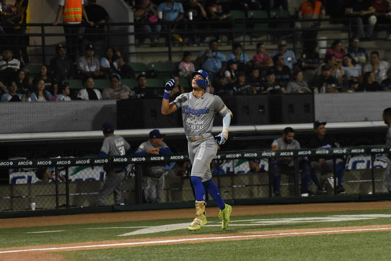 Jake Gatewood fue la bujía principal de los Yaquis con dos jonrones y cuatro producciones