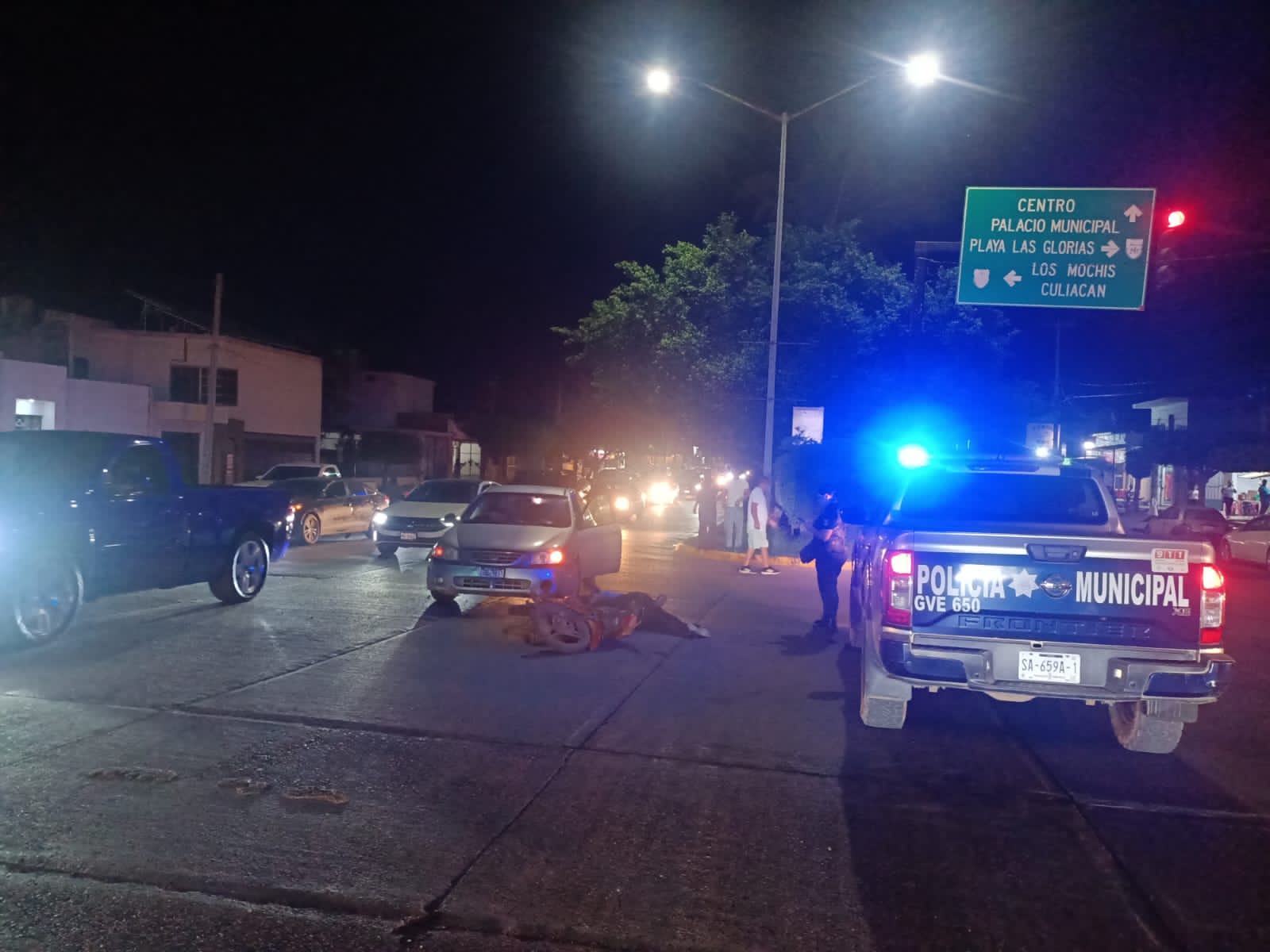 Atropellan a María Lizeth en transitado crucero de Guasave; iba en motocicleta