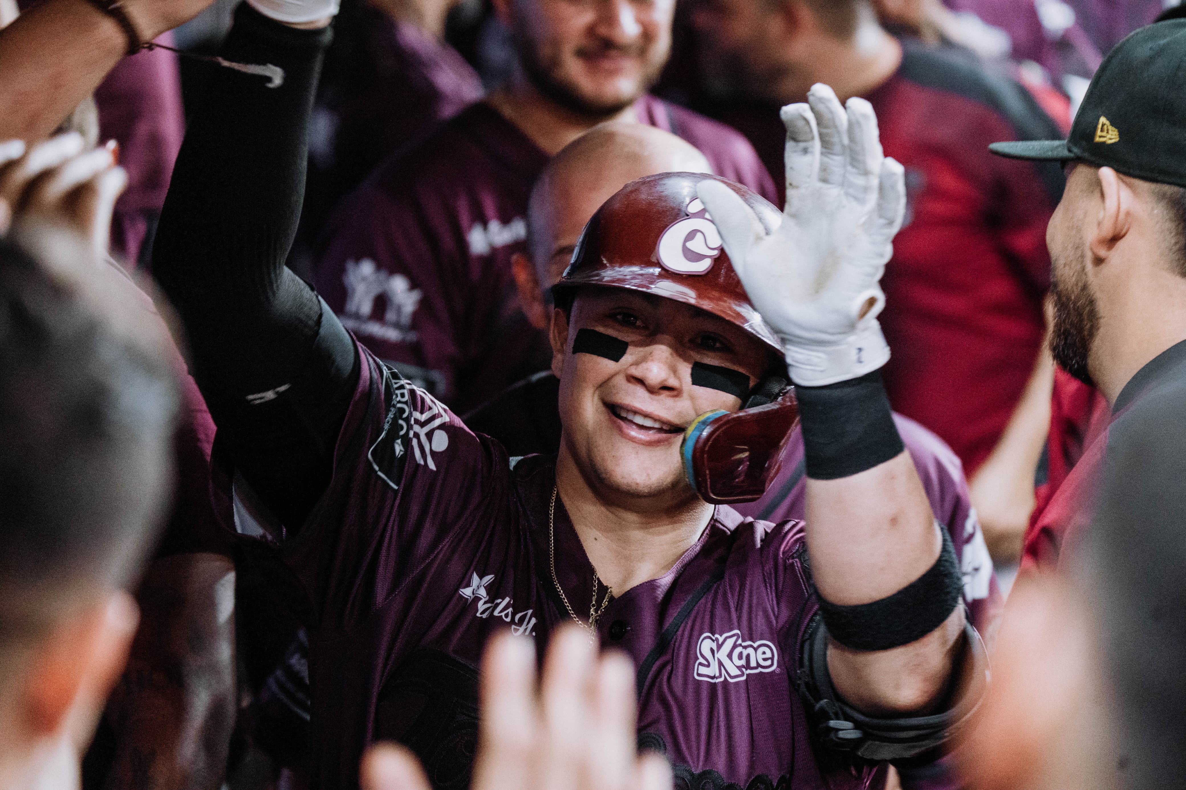 ¡Repiten dosis! Alexis Wilson lidera con cuadrangular victoria de Tomateros de Culiacán