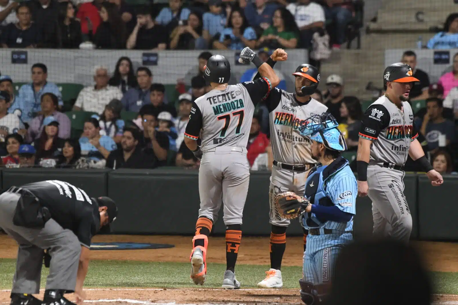 Algodoneros cae ante Naranjeros en el Kuroda Park, pero se mantiene como líder de la Liga Mexicana del Pacífico