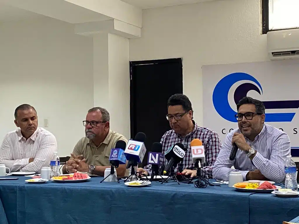 El comisionado estatal dio a conocer que se están realizando esfuerzos para que se otorguen permisos y clasificaciones a la bahías sinaloenses dentro del Programa Mexicano de Sanidad de Moluscos Bivalvos,