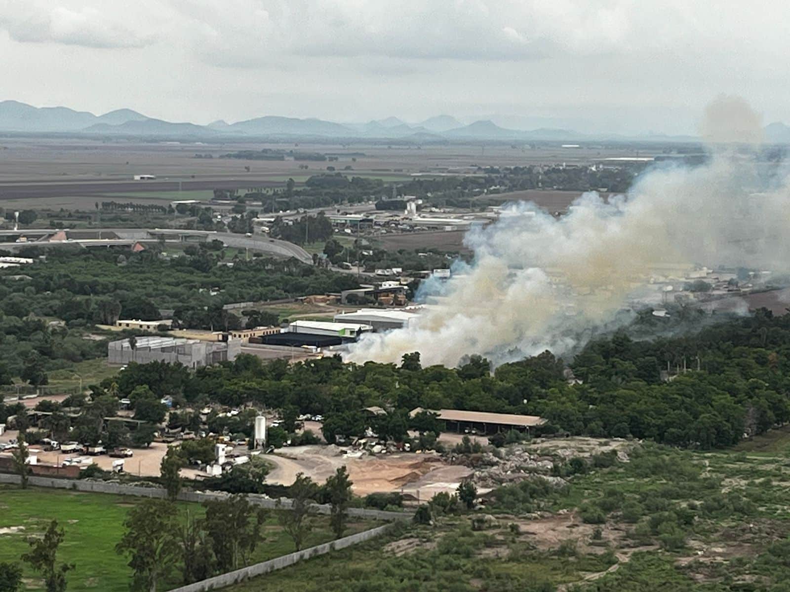 Lugar del incendio en Los Mochis 