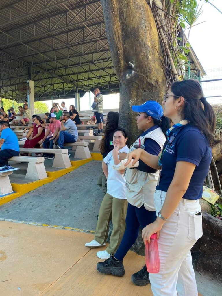Gran Acuario Mazatlán y CAM 25 preparan a jóvenes especiales en su desarrollo laboral