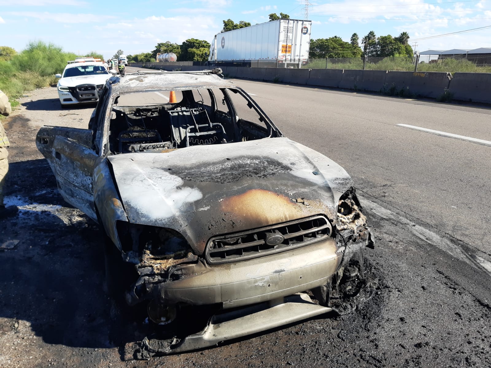 Vehículo incendiado