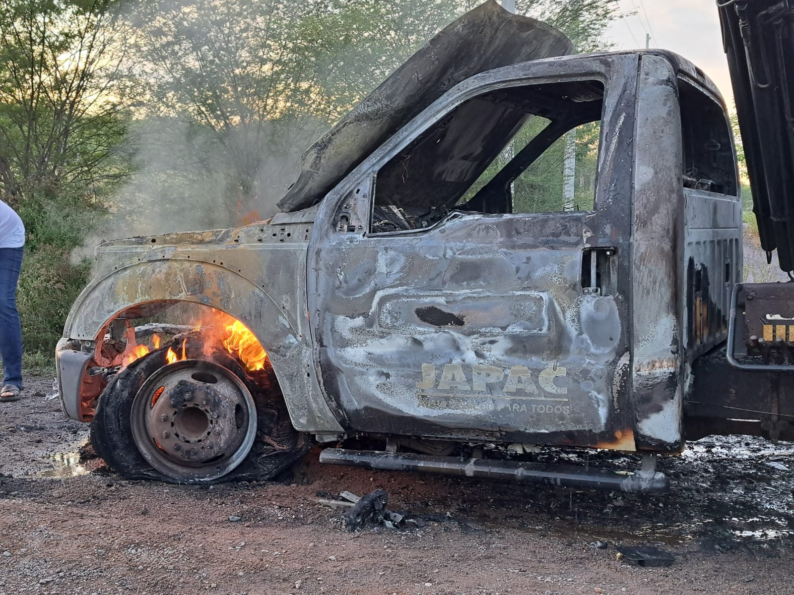 Incendio en grúa de la Japac