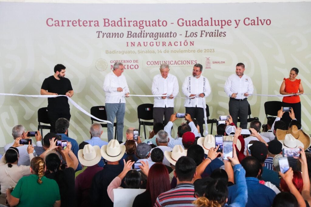 José Paz López Elenes, agradeció y celebró la visita del Presidente Andrés Manuel López Obrador a la cabecera municipal