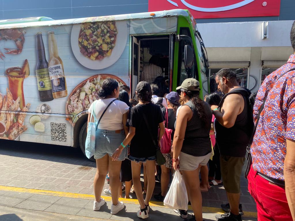 Afluencia de turistas que decidieron aprovechar el "puente revolucionario", y disfrutar de las hermosas playas y otros atractivos del puerto de Mazatlán. 