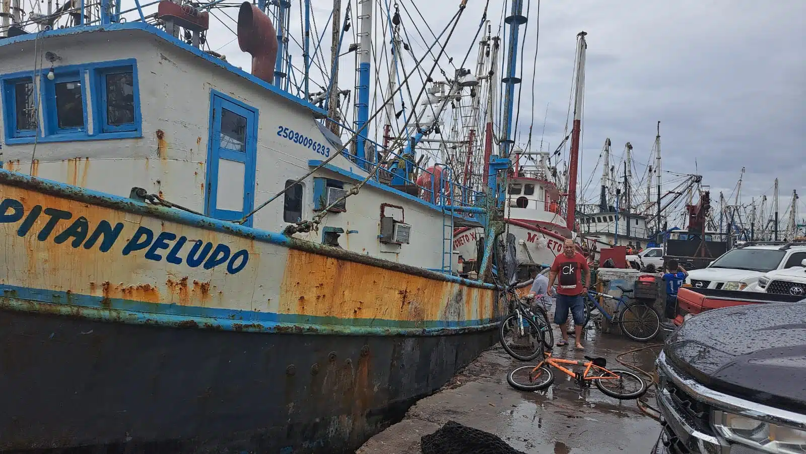 Actualmente la situación en el sector es complicada, pues los barcos no están en condiciones para salir a pescar y los armadores no cuentan con el dinero para realizarles avituallamientos.