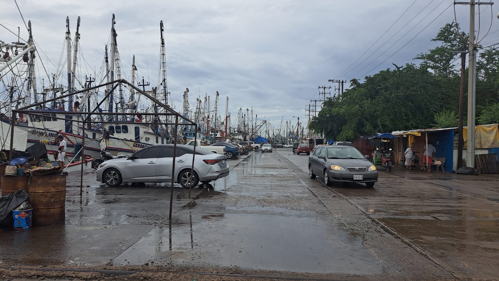 La situación en el sector es complicada, pues los barcos no están en condiciones para salir a pescar y los armadores no cuentan con el dinero para realizarles avituallamientos.