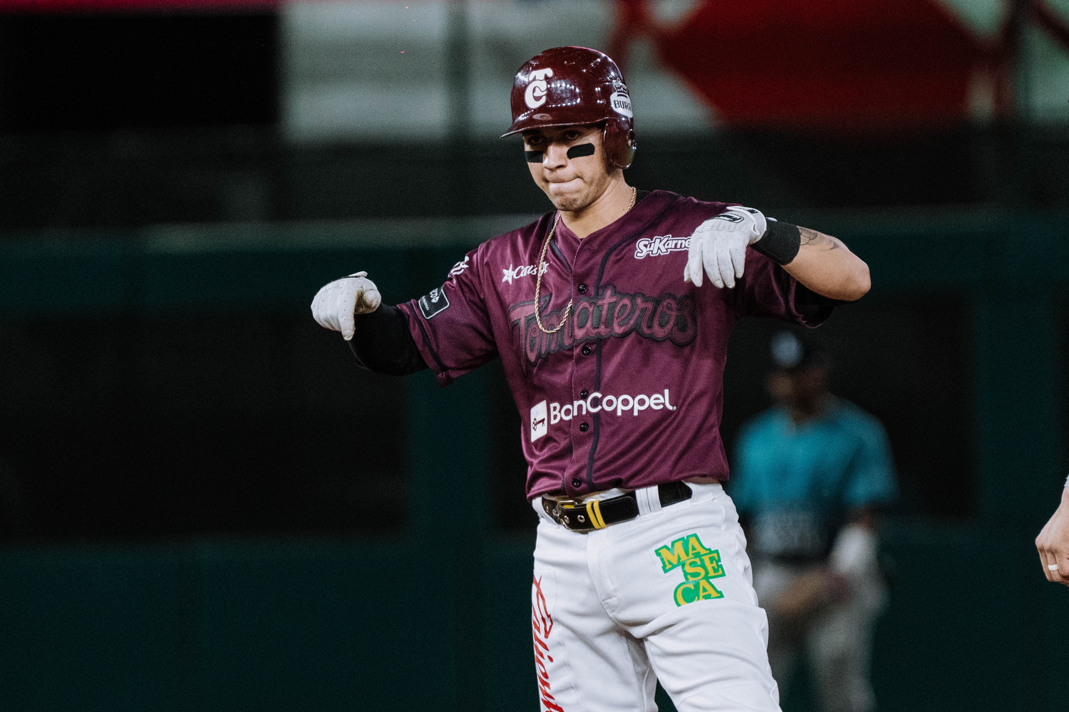 Tomateros de Culiacán apalea a Yaquis de Ciudad Obregón