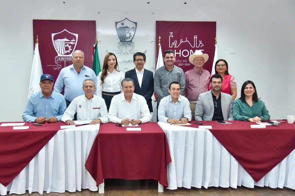 Feliciano Castro (Jucopo) en reunión con presidentes municipales del norte de Sinaloa