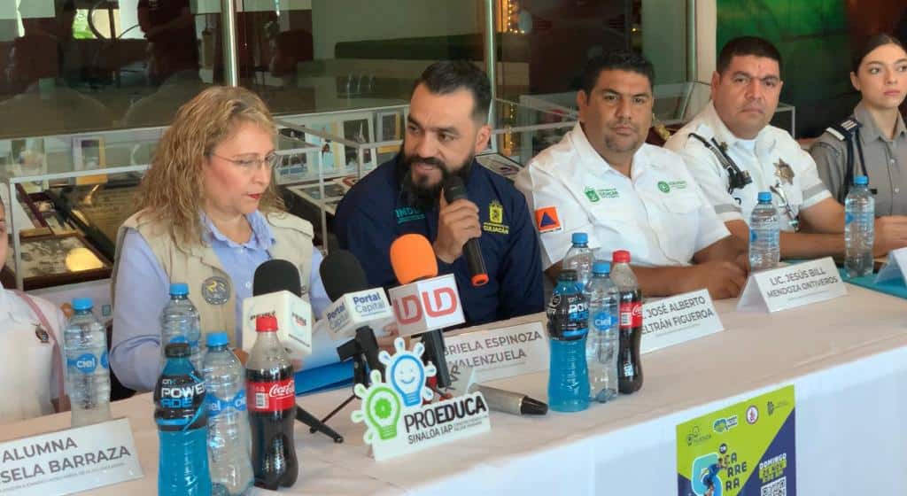 Miembros organizador de la carrera Proeduca en Culiacán