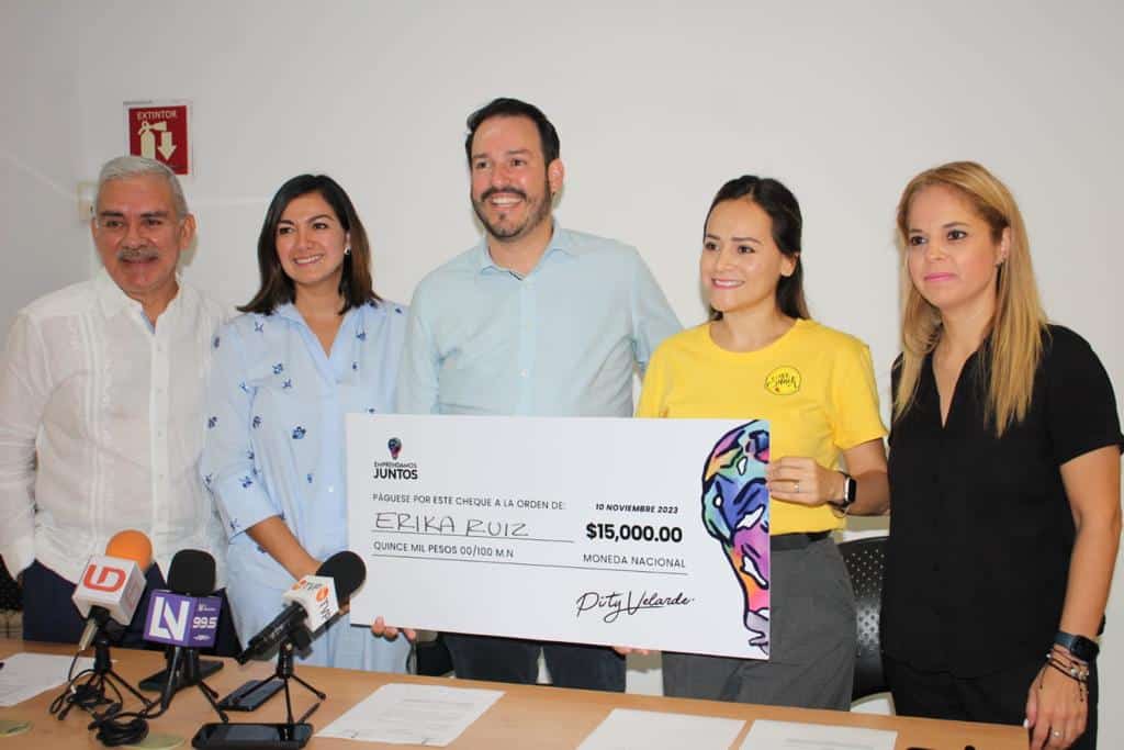 Coparmex entrega apoyo económico a empresa