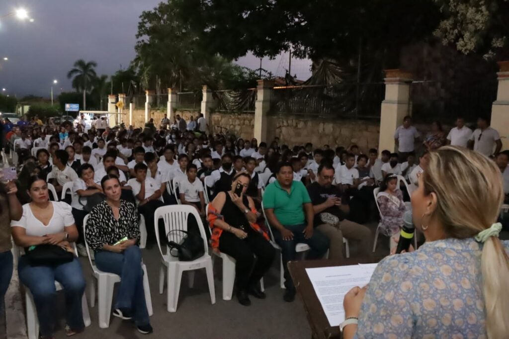 Banderazo para la rehabilitación del Museo Lola Beltrán