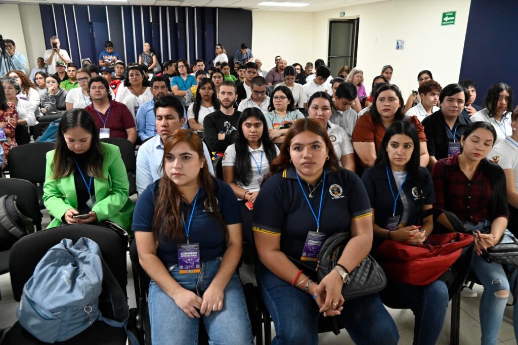 Alumnos de la UAS en Congreso Internacional sobre Violencias 2023