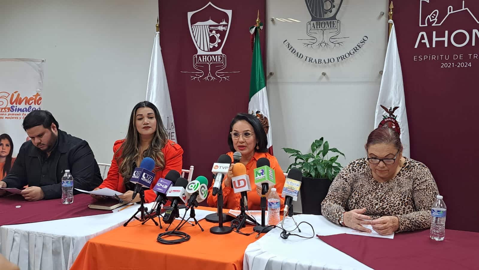 María Magdalena Rocha Peña, titular de la Secretaría de las Mujeres en el municipio de Ahome
