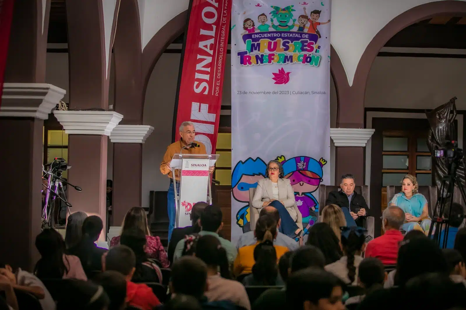 Encuentro Estatal de Impulsores de la Transformación de los Derechos de Niñas, Niños y Adolescentes, organizado por el Sistema DIF Sinaloa, el gobernador Rubén Rocha Moya