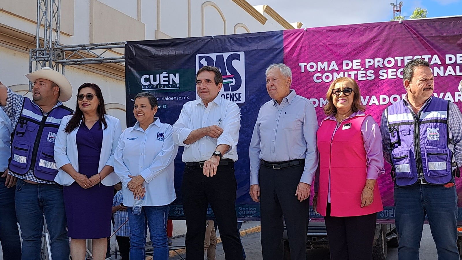 Héctor Melesio Cuen Ojeda en la toma de protesta a los comités seccionales en Salvador Alvarado