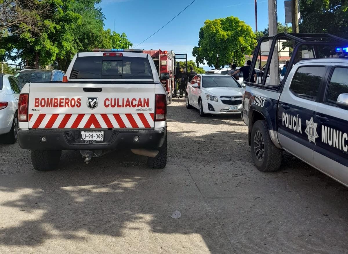 Policía y Bomberos en Kínder