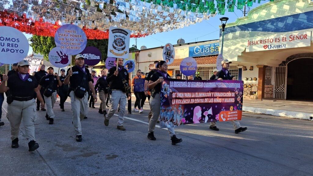 Marcha en Guasave por la conmemoración del Día Mundial de la Erradicación de la Violencia contra las Mujeres