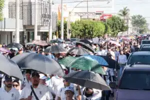 personas en marcha UAS