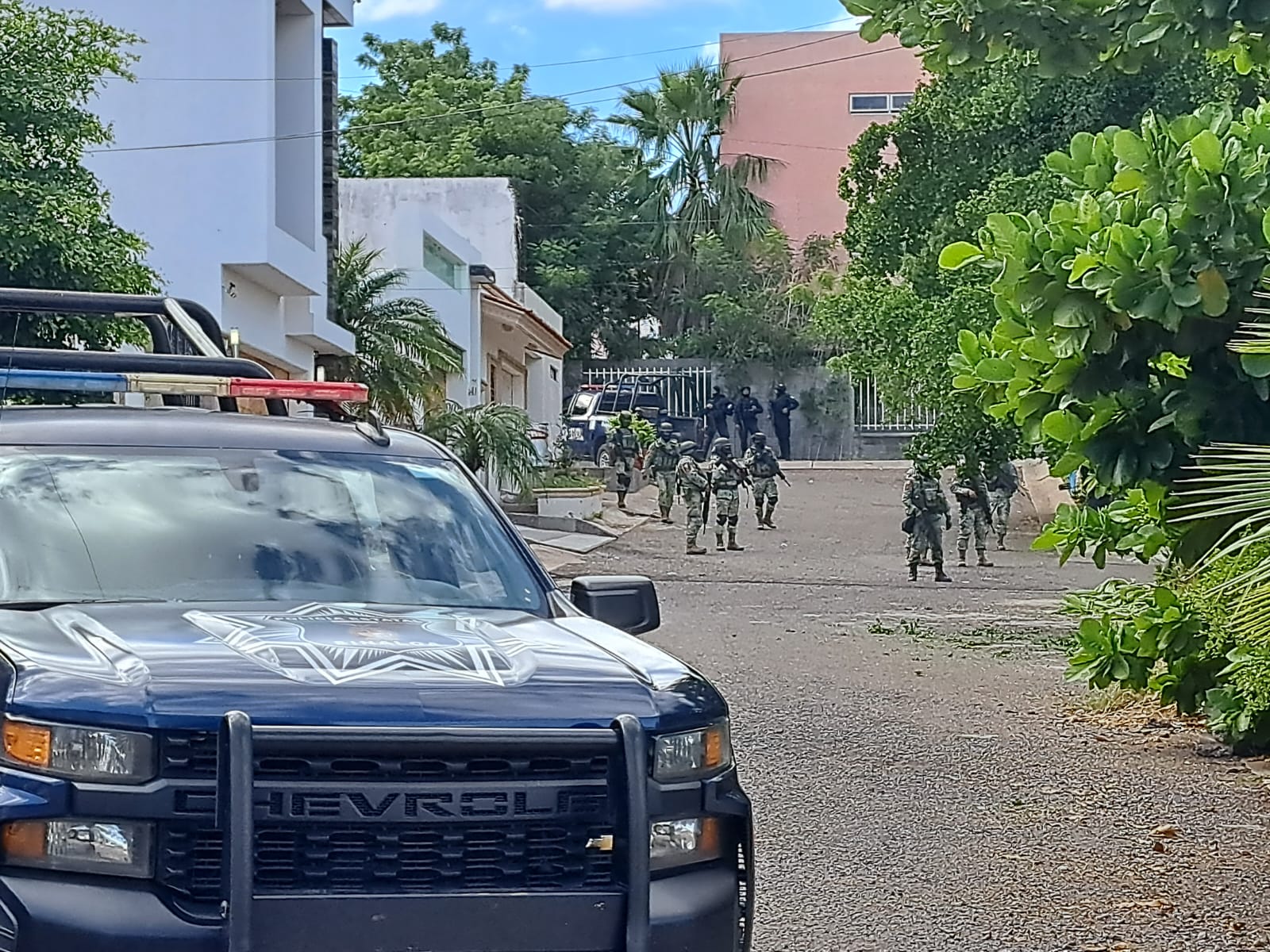 Camioneta de la policía Estatal.