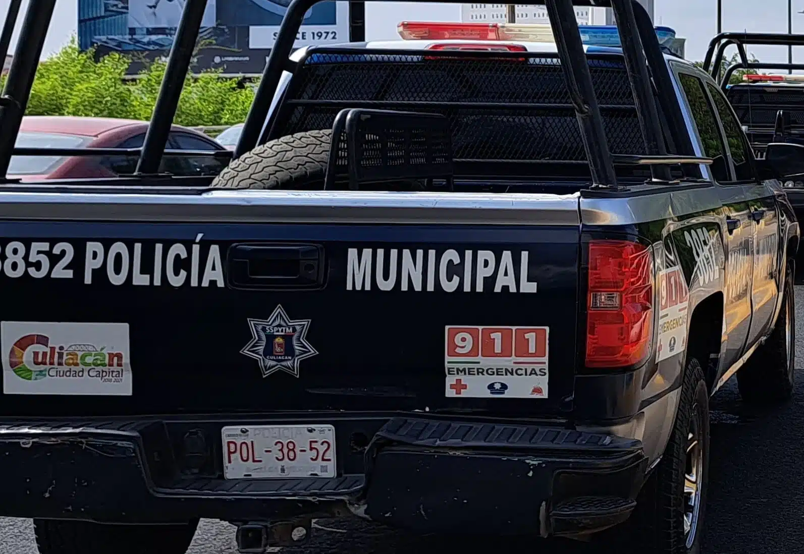 Los policías realizaron algunos rondines, pero la unidad no fue localizada.