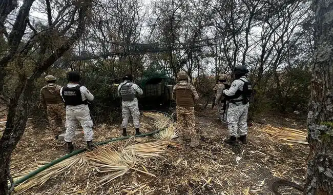 Guardias nacionales en Tomas clandestinas