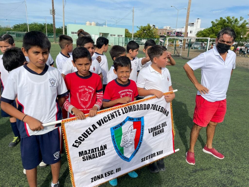 Torneo de futbol en Mazatlán