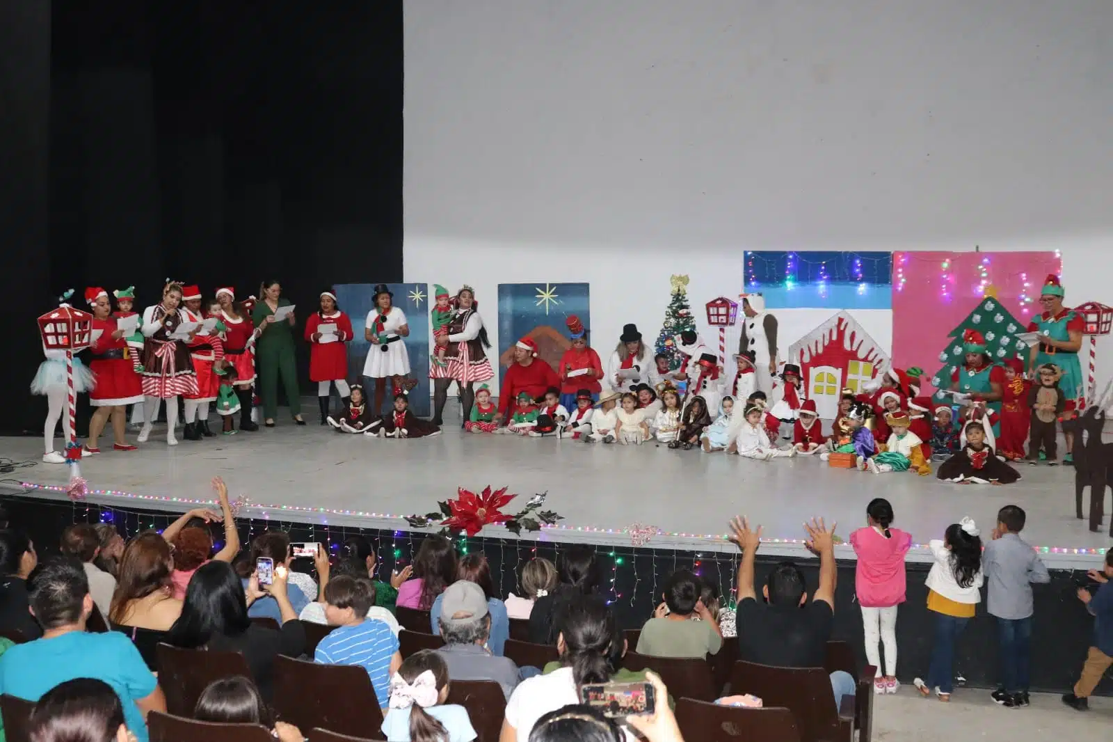 Festival Navideño 2023 por parte de Sistema DIF Escuinapa