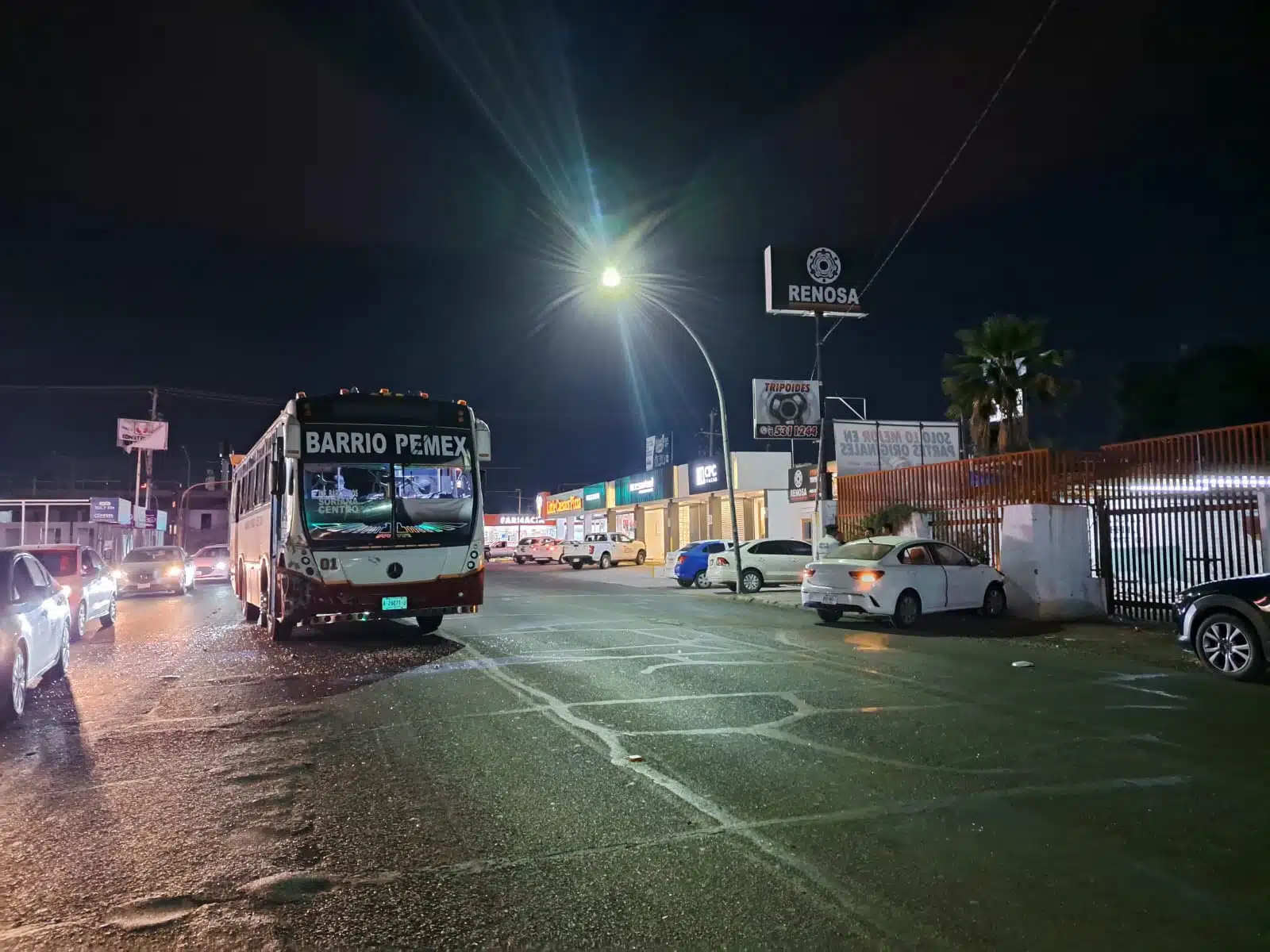 Camión de transporte público de la ruta Barrio-Pemex