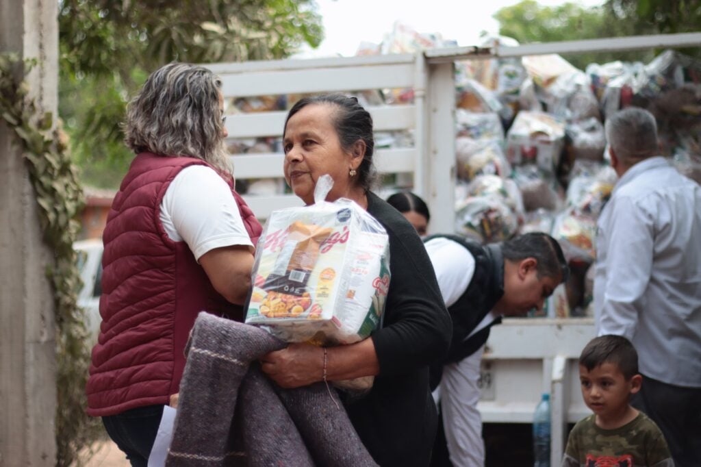 Vecinos de La Despensa durante la jornada de Bienestar en tu Comunidad