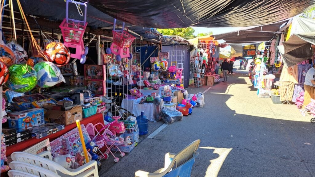 Tradicional verbena navideña en Guasave