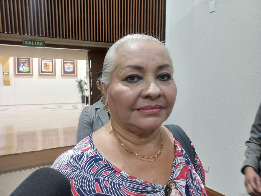 Josefina Carrillo, trabajadora social de la dependencia de salud