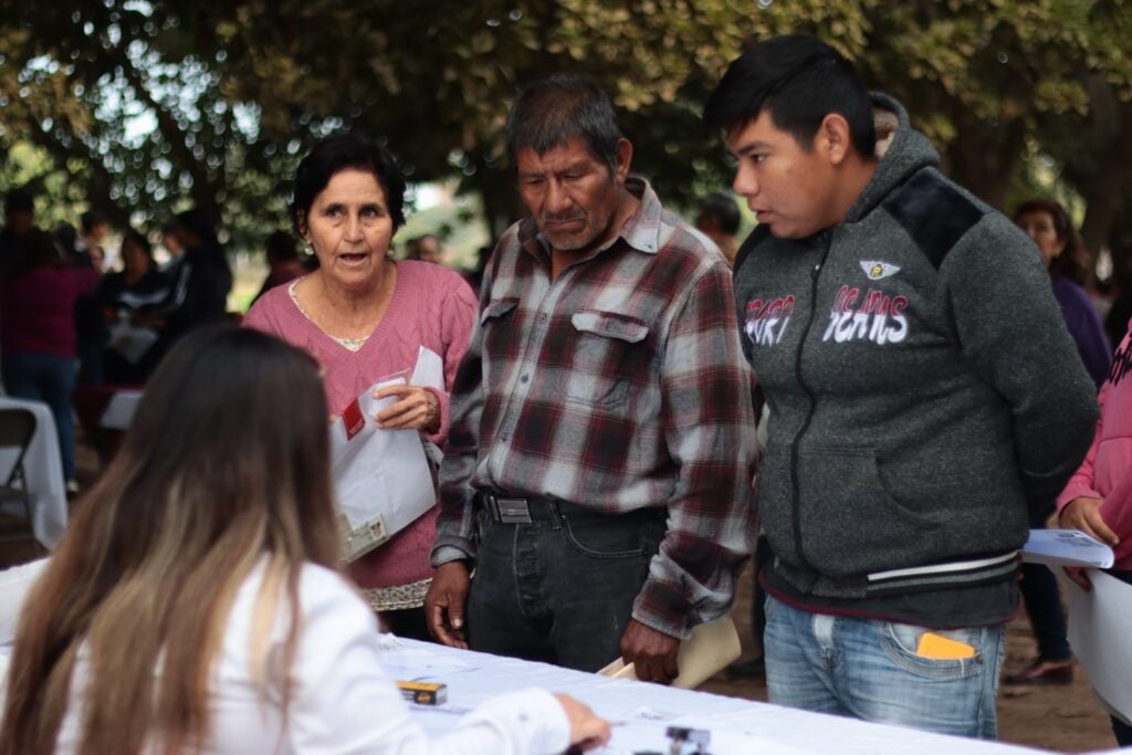 Vecinos de La Despensa durante la jornada de Bienestar en tu Comunidad