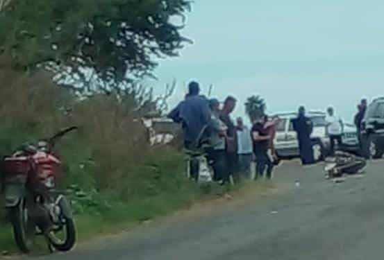 Autoridades y civiles en el lugar de los hechos