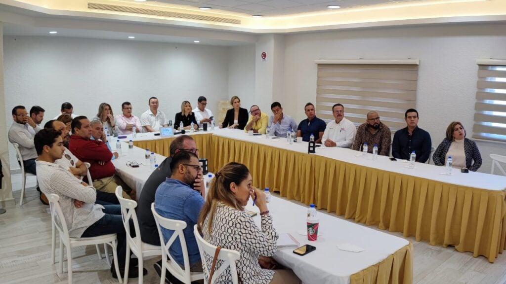 Mesa de trabajo en Mazatlán