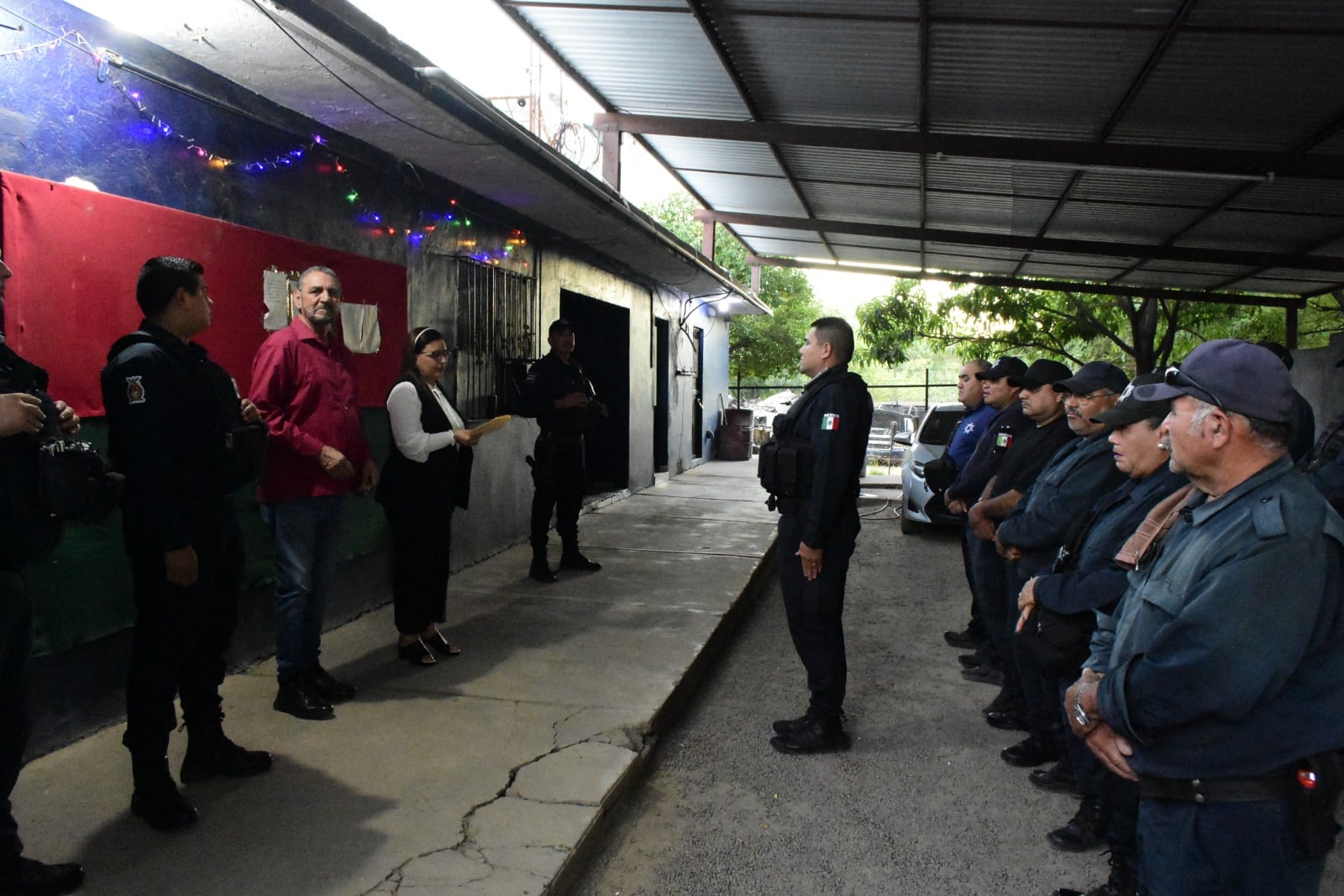 Alcaldesa Amalia Gastélum toma protesta a Fernando López Sañudo