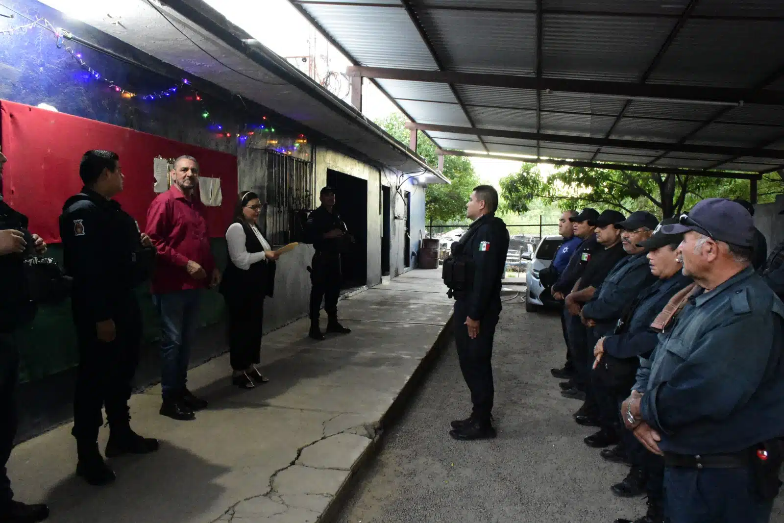 Alcaldesa Amalia Gastélum toma protesta a Fernando López Sañudo