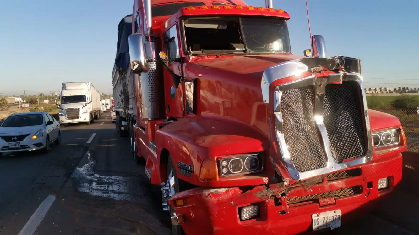 Tráiler con daños en la carrocería