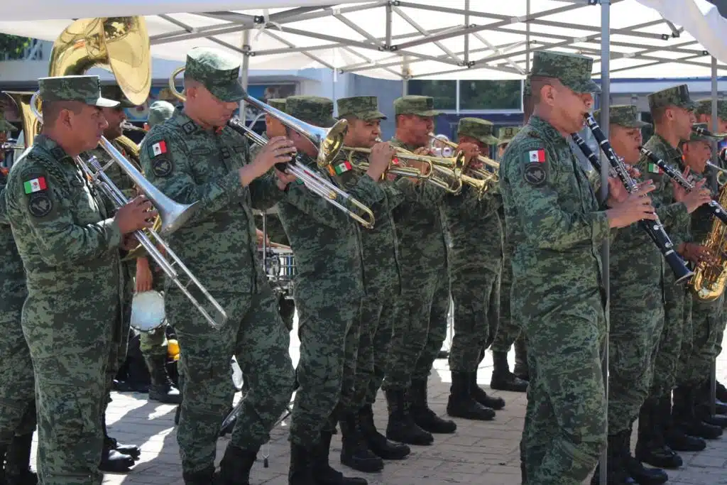 Banda sinaloense del Ejército Mexicano